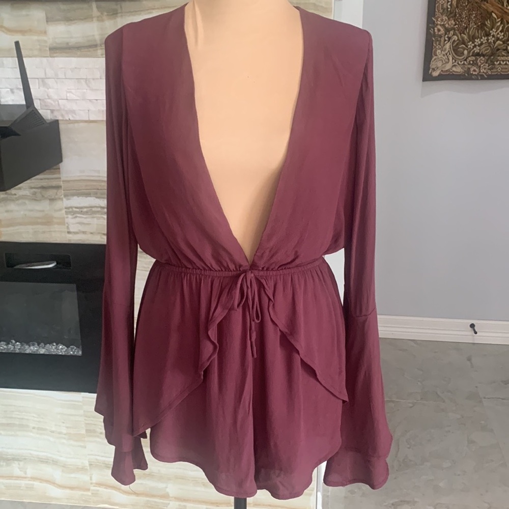 Tobi New With Tags Maroon Romper. Size SP
